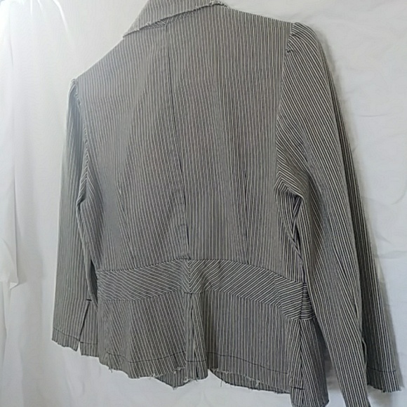 Jacket - Picture 3 of 4